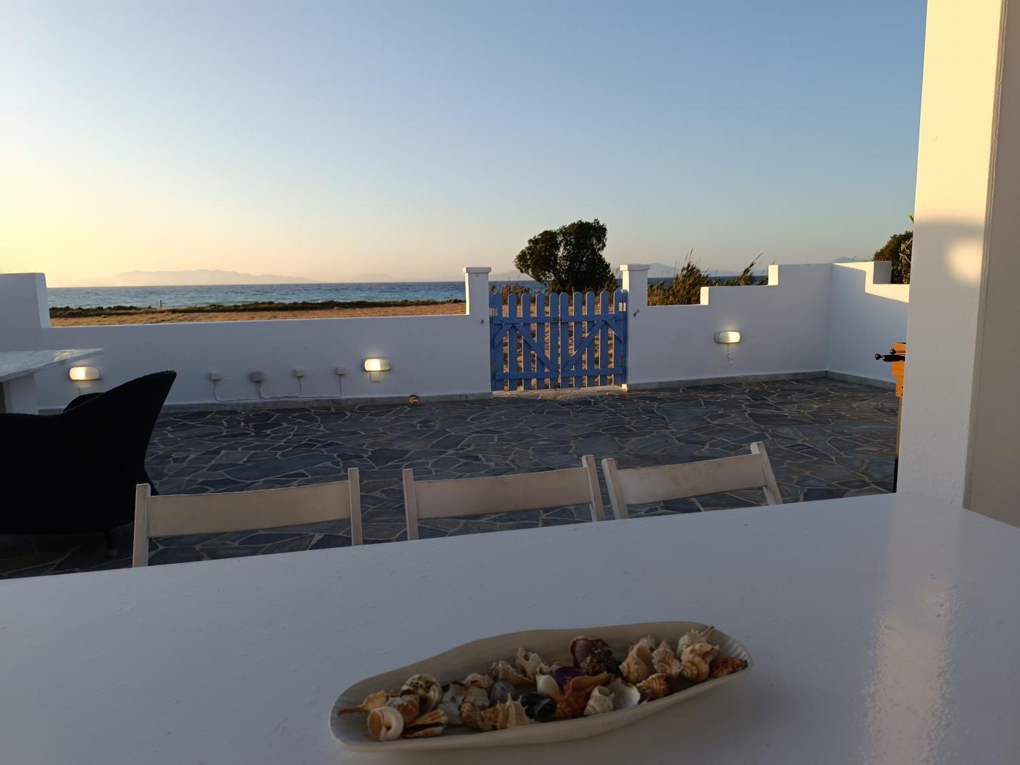 Nautilus Beach House Парадейси Экстерьер фото