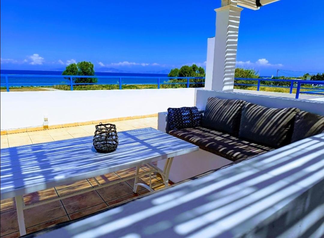 Nautilus Beach House Парадейси Экстерьер фото